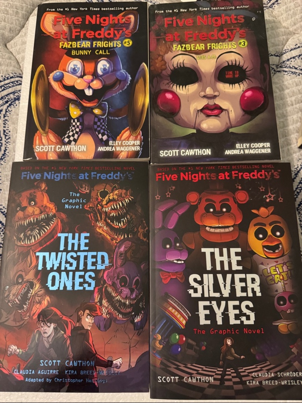 Five Nights at Freddy's Graphic Novel Set - Black and Multicolor Covers